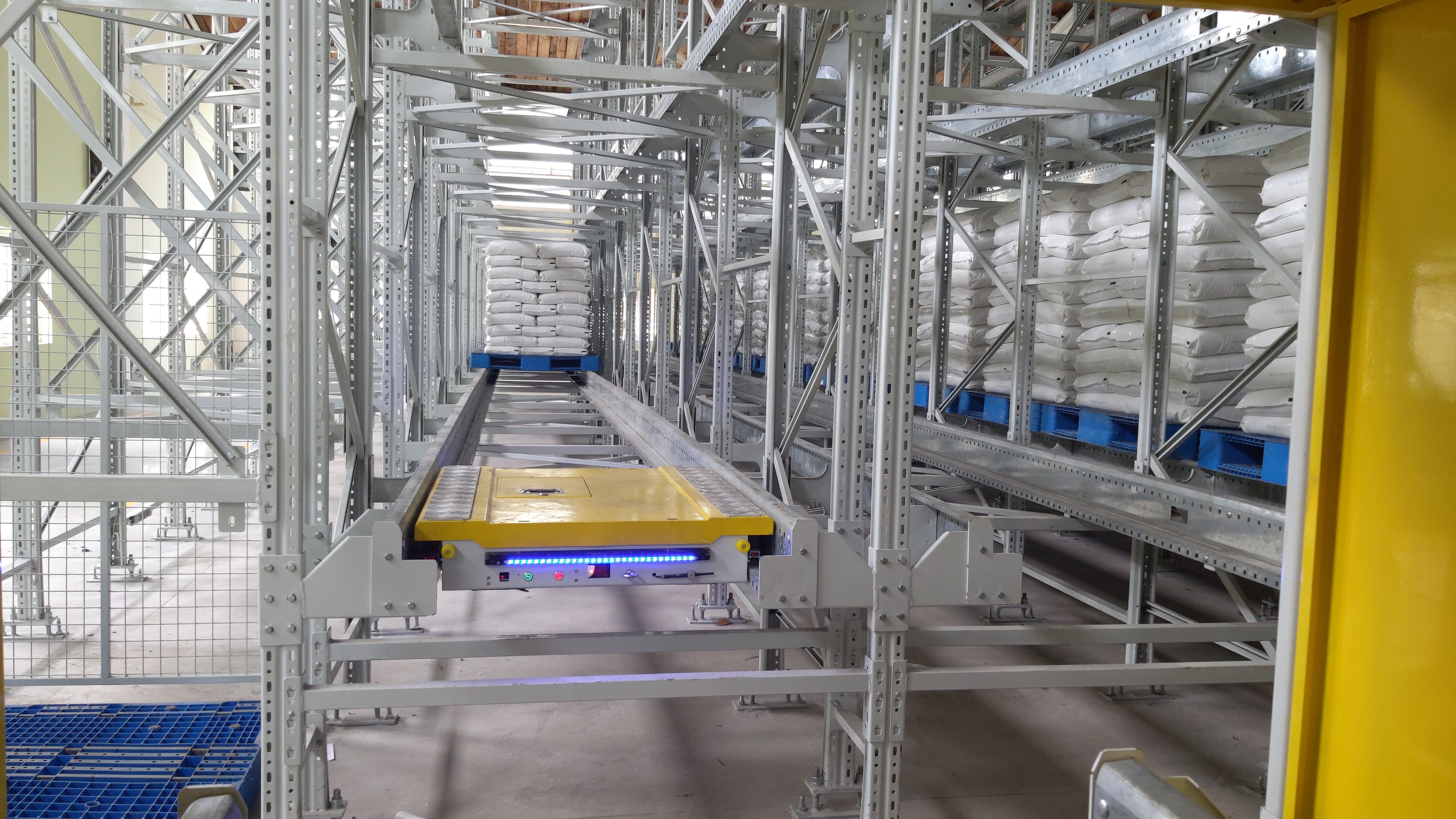 四向穿梭车如何助力企业突破物流瓶颈