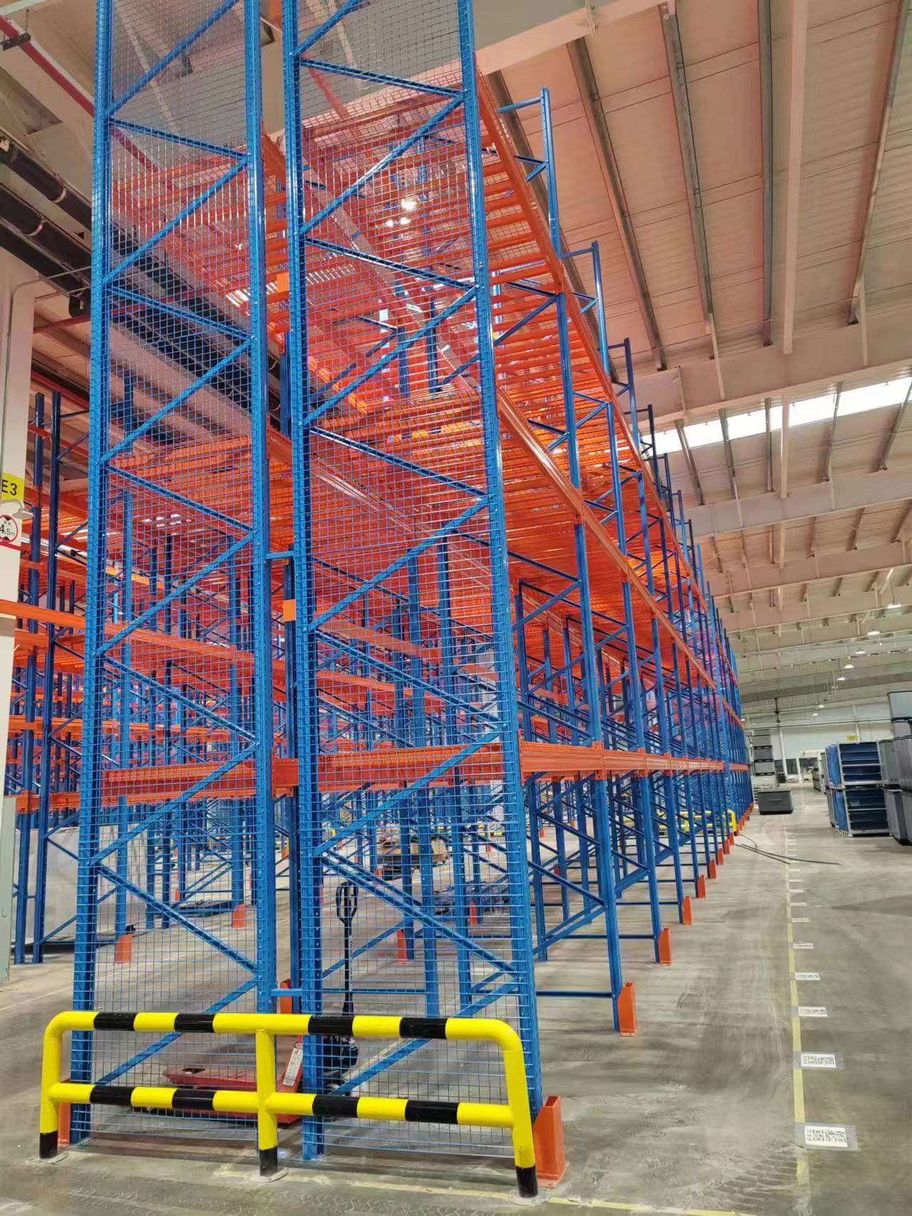 高位货架：效率与安全，仓储双保障