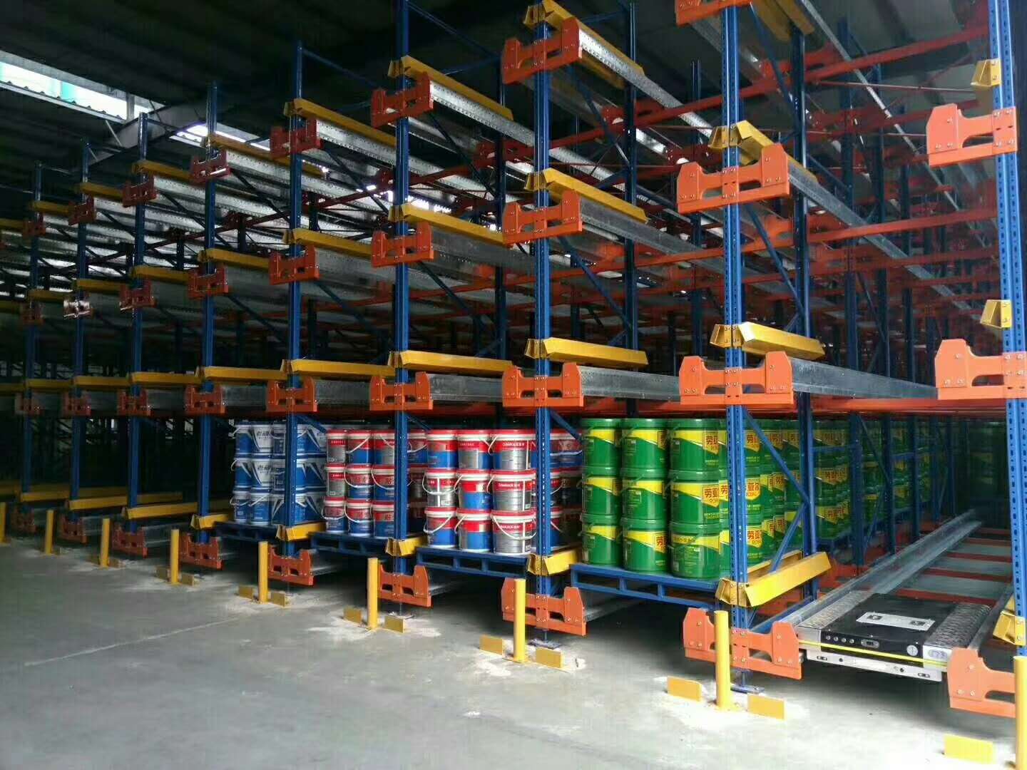 为何穿梭式货架存储量更突出？核心原因解析